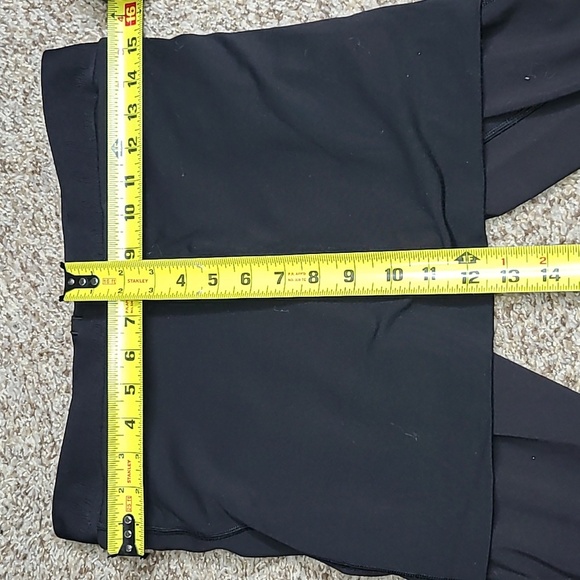 Lululemon Athletica Crop Leggins with Skirt Overlay - Picture 4 of 8